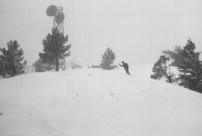 Author telemarking down from Mount Pinos